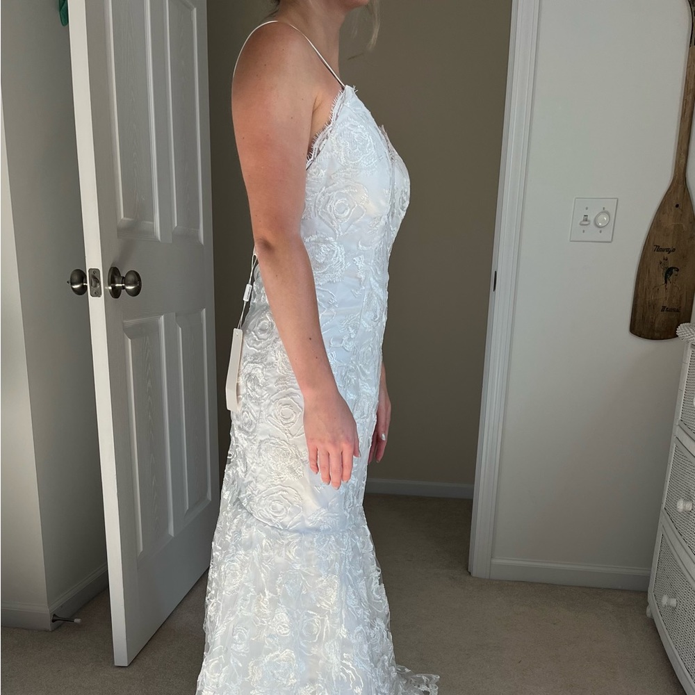 ✨NEVER WORN✨ Mermaid Wedding Dress - Picture 5 of 6